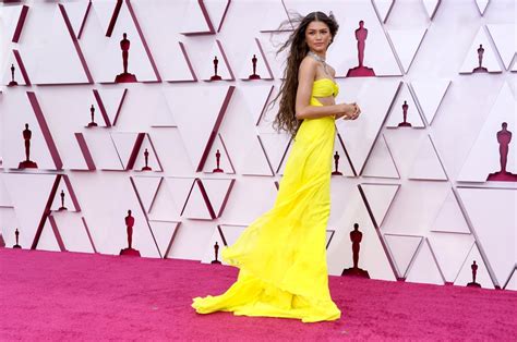 Zendaya at the 2021 Oscars | Pictures | POPSUGAR Celebrity