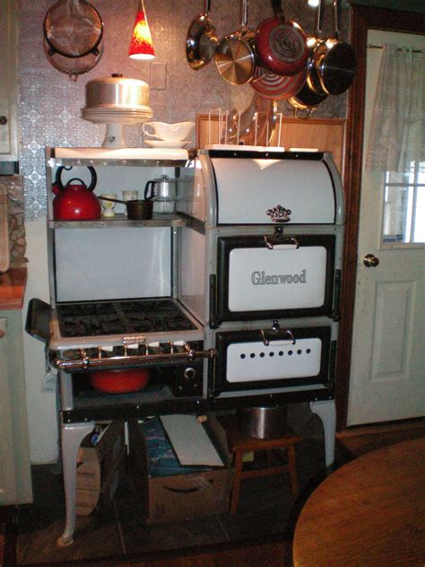 208 Pictures Of Vintage Stoves Refrigerators And Large Appliances