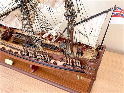 Model Sailing Ship Hms Concorde Golden British Lion Figurehead