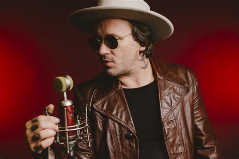 Customers flock to tony francis meats granville for holiday sales 2