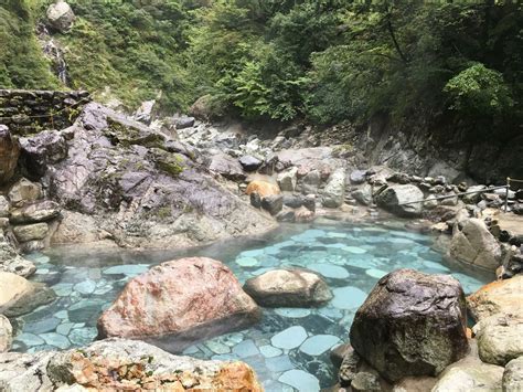 トロッコでしか行けない秘境の温泉宿！ふだんは見られない”噴泉”を見学できる日帰りツアー開催【黒部市】（つむみ） エキスパート