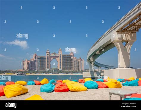 Coastal Scenery Including Atlantis The Palm In Dubai Stock Photo Alamy