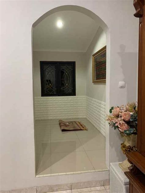 Rumah Mewah Lantai Di Jln Dr Ratna Jatibening Bekasi