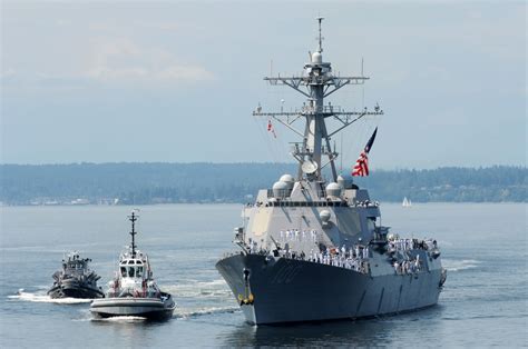 DVIDS - Images - USS Kidd arrives in Seattle [Image 2 of 2]