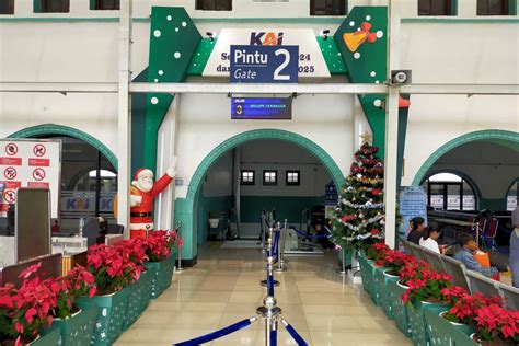 KAI Siapkan 1 415 Kereta Api Jarak Jauh Sepanjang Libur Natal Dan Tahun