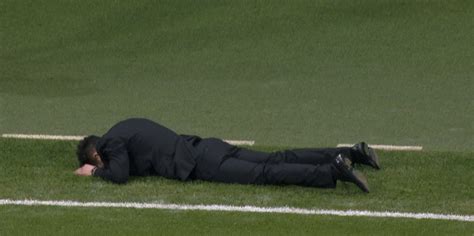 Hilarious Atletico Madrids Diego Simeone Reaction Becomes Instant Meme