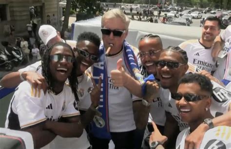 Ancelotti Recreates Iconic Real Madrid Cigar Photo During Th Title