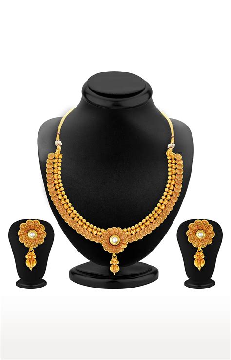 Sukkhi Floral Gold Plated Kundan Choker Necklace Set For Women