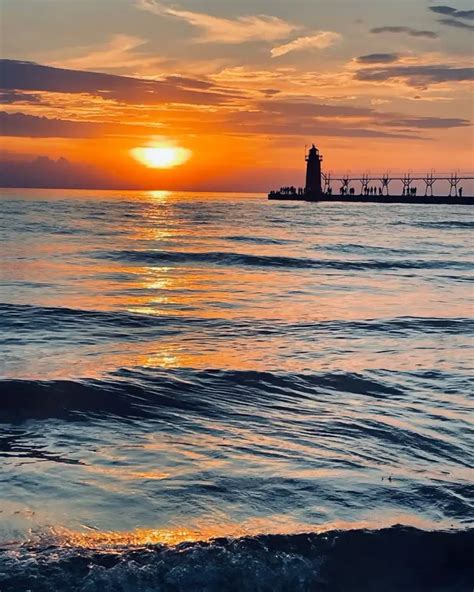 The Complete Guide Of South Haven Beach In 2024 Amazingworld