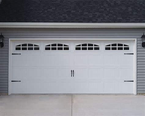 A Casa Da Mi A Nossa Fachada Carriage House Garage Doors Garage