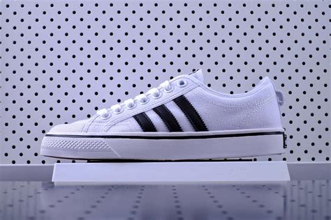 Кроссовки adidas Nizza Cloud White купить оригинал цена в Москве и