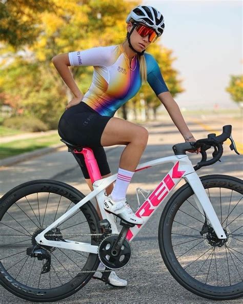 Girls And Bikes Cycling Women Female Cyclist Bikes Girls