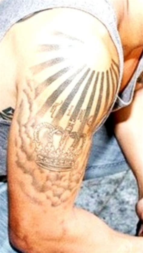 Sun rays Sun Rays Tattoo, Sun Tattoos, Body Art Tattoos, Tattoos For Guys, Full Sleeve Tattoos ...