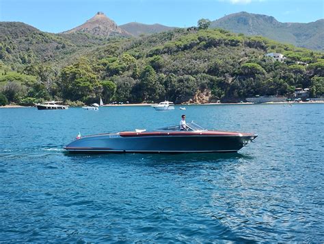 Riva Aquariva Super Cruiser For Sale Yachtworld