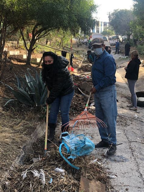 Retiran Vecinos Toneladas De Basura En Canal Del Presidentes