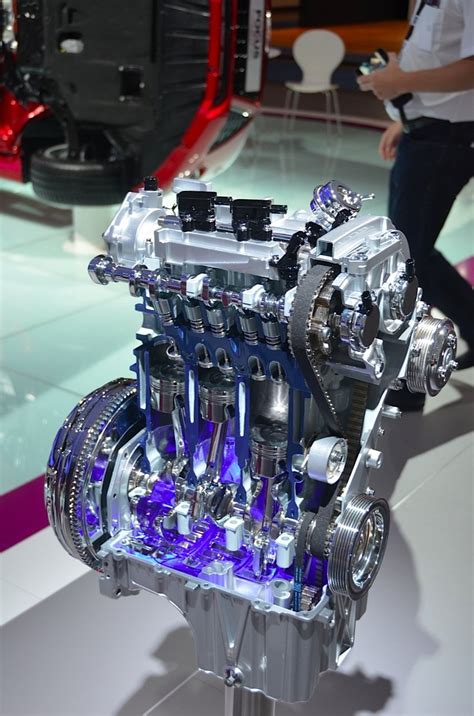 Frankfurt: Ford debuts the 1.0 litre 3-cylinder EcoBoost ford 1 liter ...