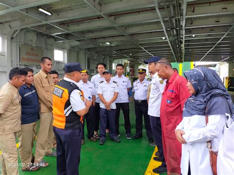 Persiapan Mudik Kapal Di Ketapang Gilimanuk Jalani Uji Kelaikan