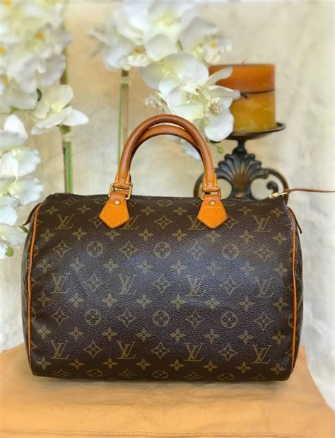 Pre Owned Authentic LV Monogram Speedy 30 Beautifully Kept Vintage