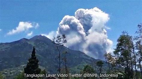 Foto Foto Erupsi Merapi Sabtu Maret Mulai Awan Panas Hingga