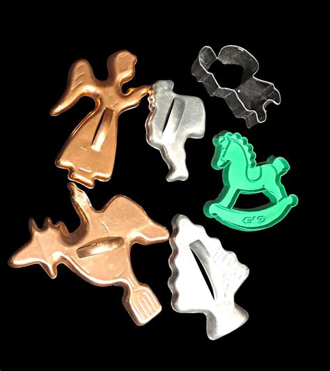 Assorted Cookie Cutters Estatesales Org