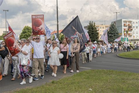 Marsz Dla Ycia I Rodziny Przeszed Ulicami Pi Y Jego Uczestnicy