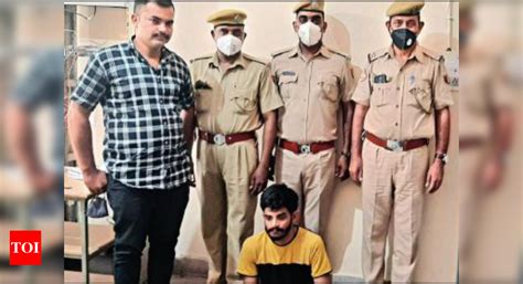 Jaipurs Wanted Thief Who Posed As Journalist Held Jaipur News