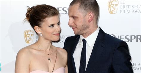 Kate Mara Et Son Mari Jamie Bell Lors Du Photocall Du British Academy