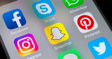 Whatsapp Facebook And Instagram Down For Thousands