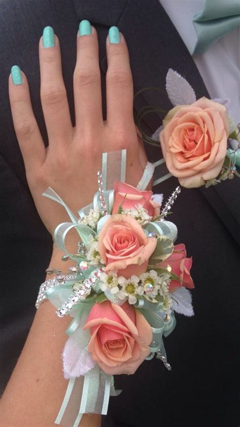 25 The Amazing Korsase Diy Wrist Corsages Prom Flowers Corsage