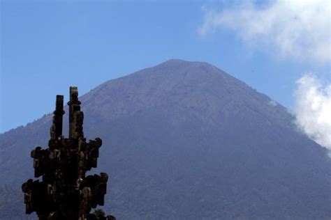 峇里島阿貢火山恐爆發 外交部提升旅遊警示為「橙色」 生活 Nownews今日新聞