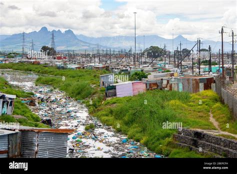 Khayelitsha Slum Hi Res Stock Photography And Images Alamy