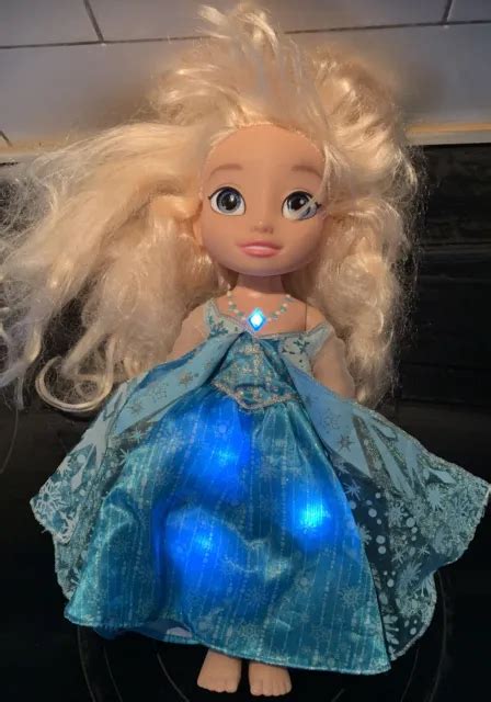 Disney Frozen Elsa Singing Talking Doll Lights Up Jakks Pacific