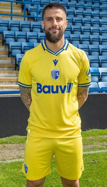 New Gillingham Away Kit Yellow Macron Shirt Celebrating