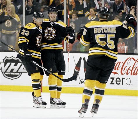 Pouliot Scores 2 As Bruins Beat Leafs | WBUR News