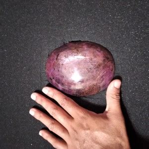 The Maharlika Star Ruby Is The World S Largest And Rarest Star Ruby