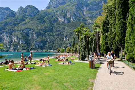 5 Zwischen Riva Del Garda Und Torbole Rund Um Den Monte Brione