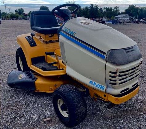 Cub Cadet 2130 Lawn Tractor 12 Hp Kohler Engine Hydrostatic Drive 38 Cut Starts Runs And