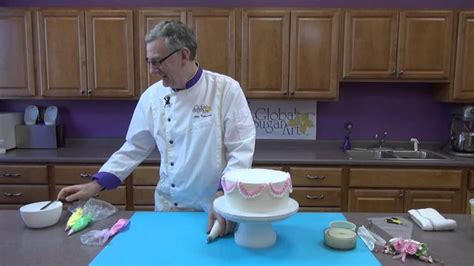 Decorating A Cake In Buttercream With Chef Alan Tetreault Of Global Sugar Art Great Instructor