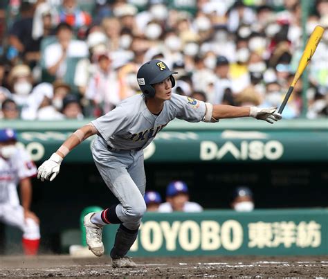 【甲子園】仙台育英が初優勝 悲願の大旗「白河越え」東北勢で春夏通じて13度目の挑戦で初v 高校野球夏の甲子園写真ニュース 日刊スポーツ