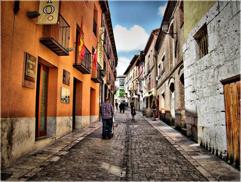 Fotos Gratis La Carretera Calle Pueblo Callejón Ciudad Pared