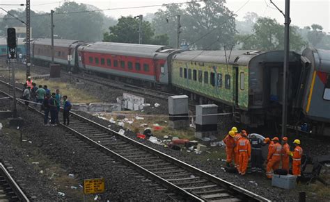 Massive Odisha Coromandel Express Train Accident Tragedy Horrific Visuals Sakshi