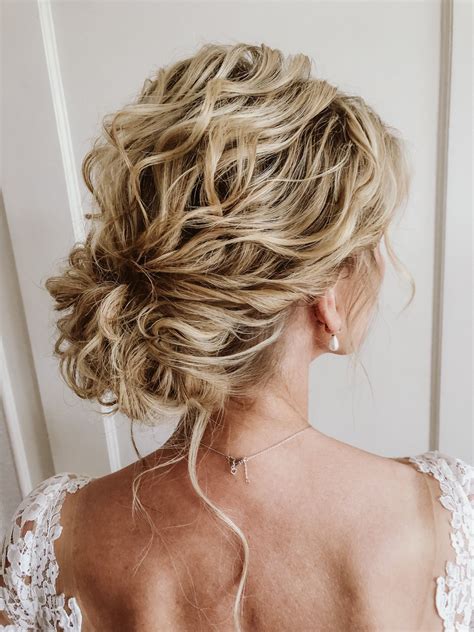 Galerie Brautfrisuren Frisur Braut Frisur Hochzeit Brautfrisur