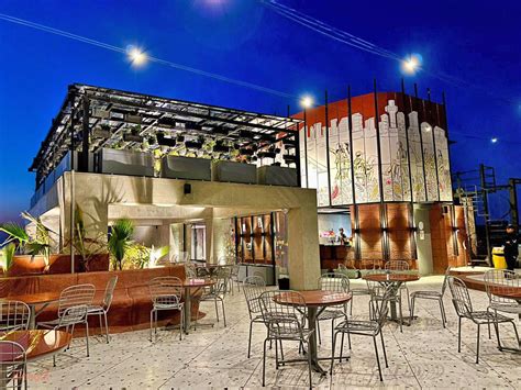 Get Instant Discount Of 10 At Schmooze Cafe Sola Ahmedabad Dineout