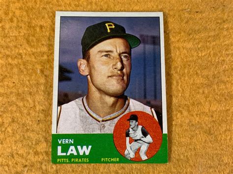 L8 90 BASEBALL CARD VERN LAW PITTSBURGH PIRATES 1963 TOPPS CARD