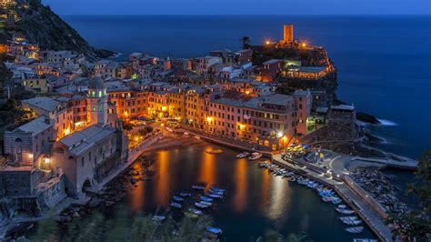 Vernazza in the Cinque Terre region by night (Italy) wallpaper - backiee