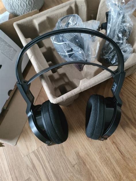 Brezžične slušalke Sony MDR RF811RK