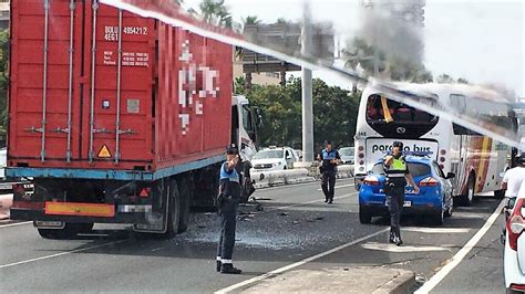 Accidente Camión Guagua En La Autovía Marítima Noticias Y Vídeos De Gran