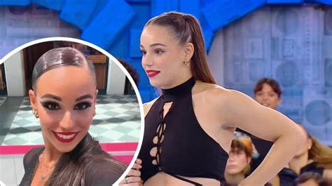 Chi La Giovane Ballerina Di Amici Alessia Pecchia Ha Anni Ed Della Provincia Di Latina