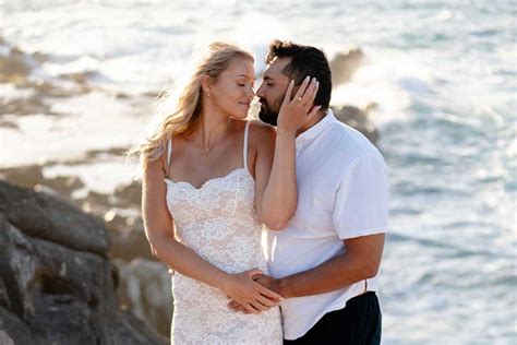 Amanda And Joshuas Maui Engagement Photos At Oneloa Beach Vanessa