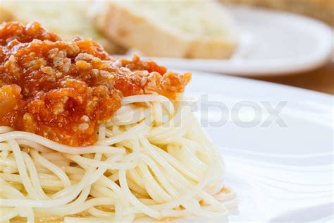 Spaghetti Mit Tomatensauce Stock Bild Colourbox